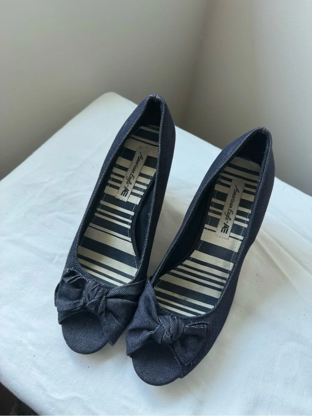 American Eagle Blue Peep-Toe wedge flats Size 8.5